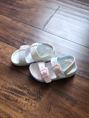 3/$15! Cat & Jack Size 8 Pastel Buckle Footbed Sandals